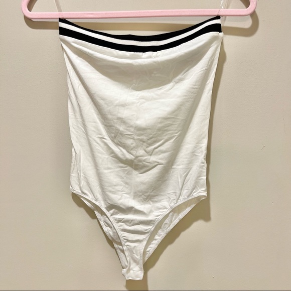Heart & Hips White Black Band Tube Bandeau Style Bodysuit -Small - Picture 4 of 6